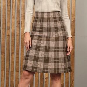 Knit Tan Plaid Skirt Size: XS